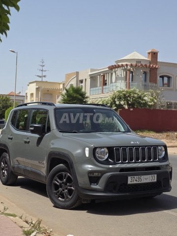 جيب رينيجيد ديزل يدوي موديل 2022