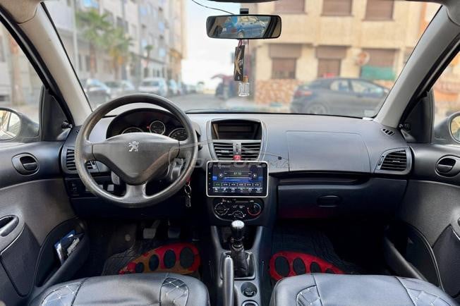Peugeot 206 plus essence 2013