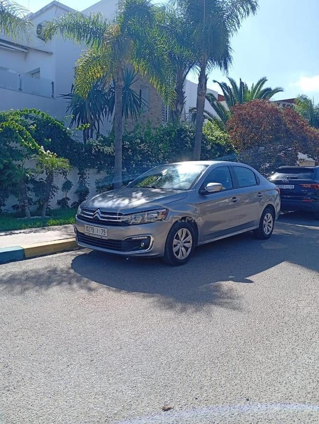 voiture en très bon état 
