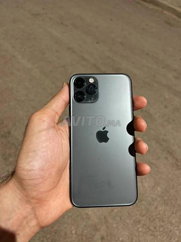 iphone 11 pro 256g etat 83/  jamais thl n9i