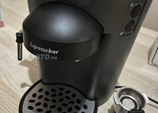 Cafetière espresso PHILIPS comme neuve.