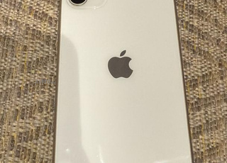 iPhone 11 blanc 128 g très bon etat