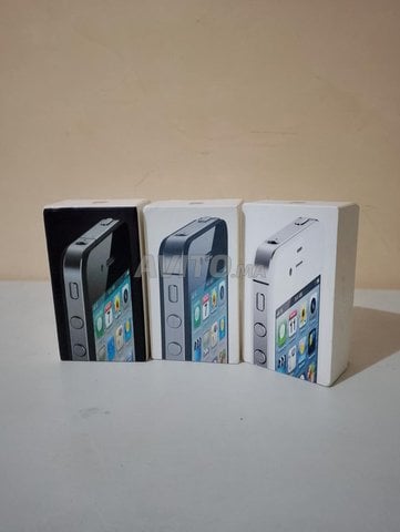 Iphone 4 et 4S Excellent État jusqu'à 1800Dh
