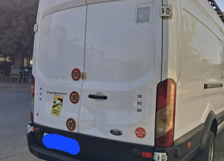 Fourgon Ford transit