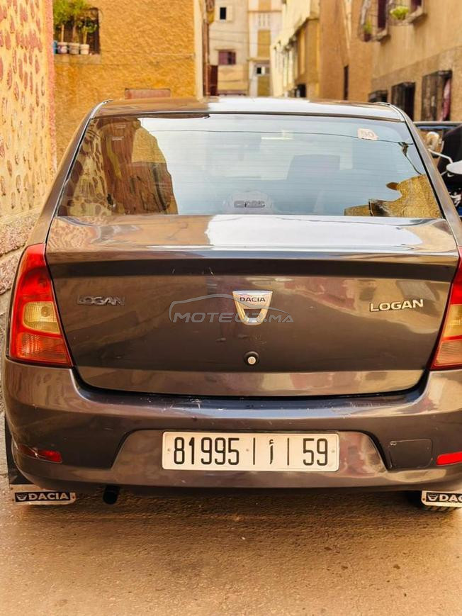 بيع سيارة داسيا 