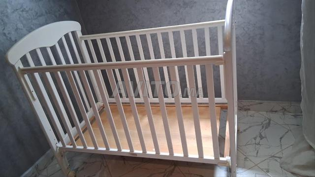 lit d'enfant comme neuf marque du portugal