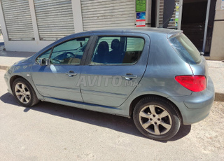 une voiture Peugeot 