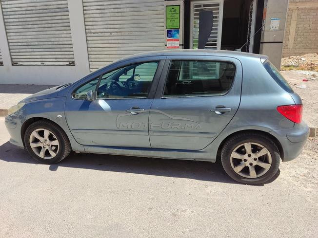 une voiture Peugeot 