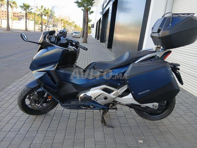 هوندا فورزا 750