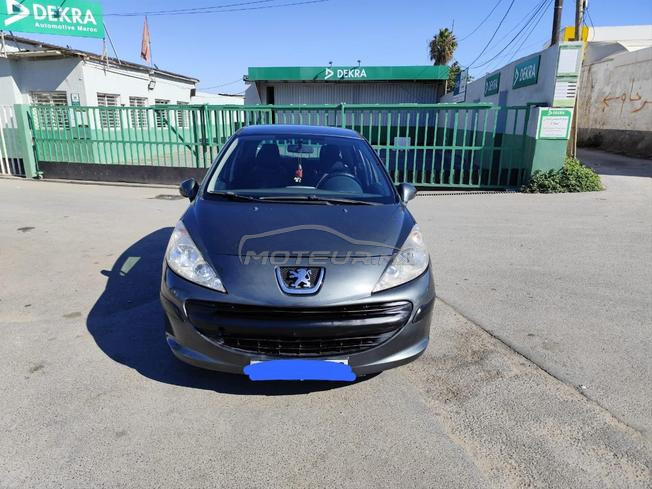 Peugeot 207 Essence Manuelle 2009 à Salé