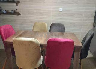 طاولة طعام متوفرة في جميع المدن