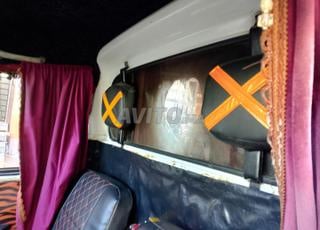 شاحنة صغيرة