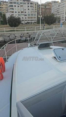 قوارب للبيع بمحركي ديزل V6 بقوة 2 × 225 حصان