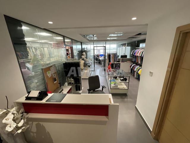 Cabinet / plateau bureau a vendre — Brahim Roudani