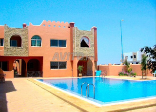 Appartement jardin piscine résidence fermée