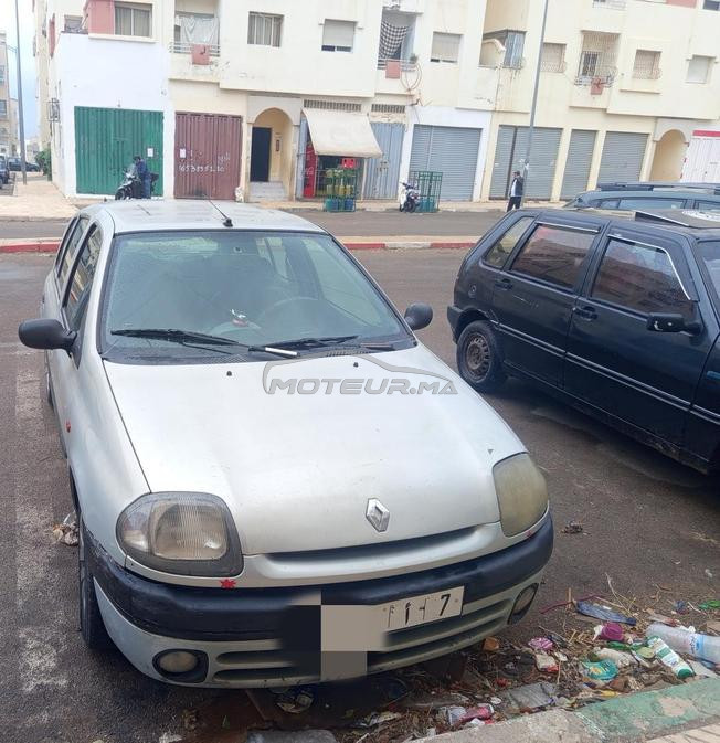 Renault Clio 2 campus ba9a n9iya 