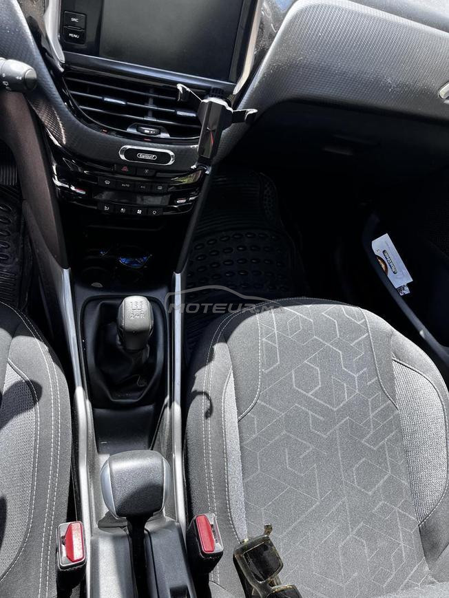  voiture premiere main très bonne état 