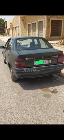 .. سيارة للبيع فيها موطور نقي  r19  - 2