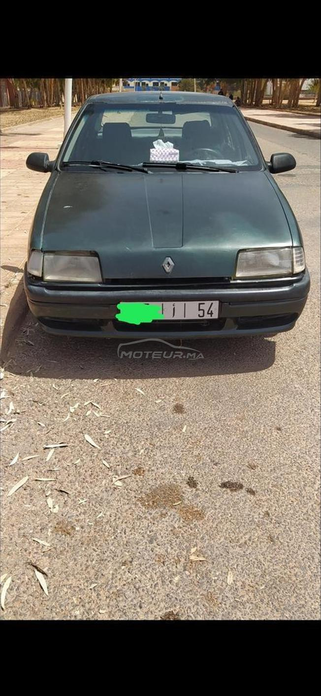 .. سيارة للبيع فيها موطور نقي  r19 