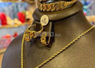 des bijoux aciers inoxydables 