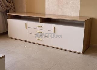 Meuble de rangement moderne en bois et blanc