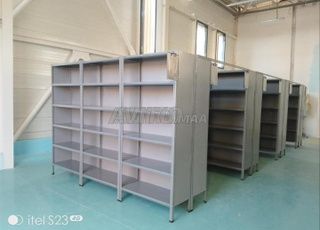 Rayonnage léger – Stockage pratique et économique