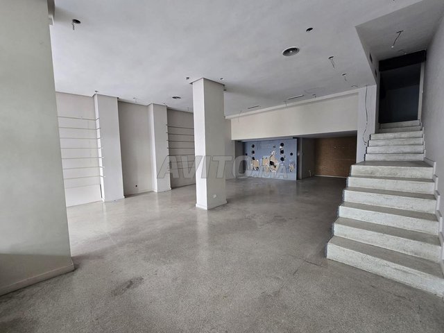 LOCAL COMMERCIAL À LOUER À RACINE CÔTÉ BD ANFA