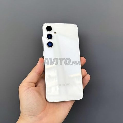SAMSUNG S23 FE NOUVEAU 