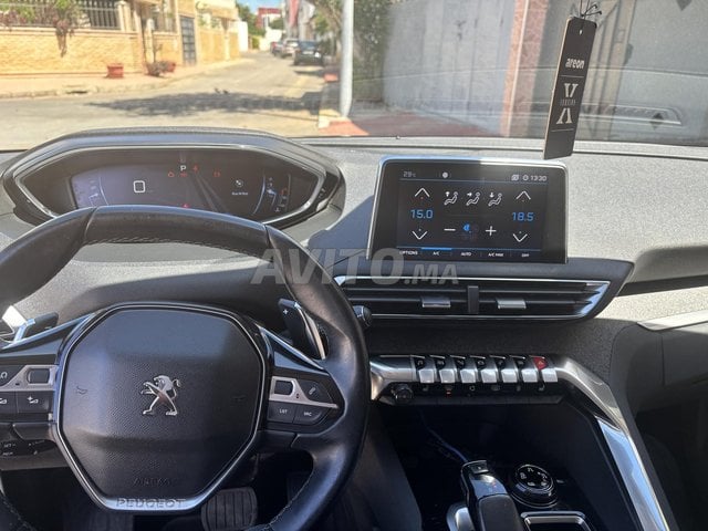 Peugeot 5008 Diesel Automatique 2019 à Temara