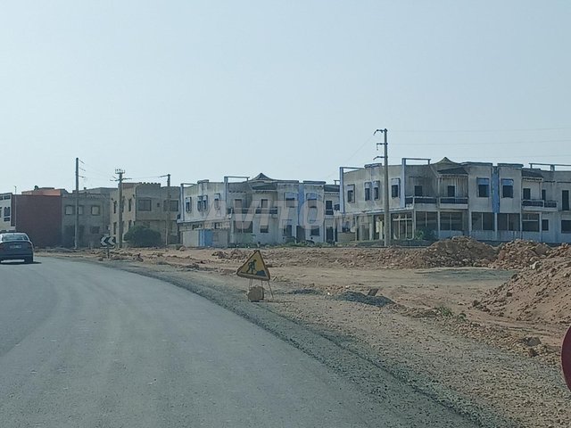 Terrain à vendre à la plage de Badoza 849 mètres sur la route principale
