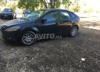 ford focus ghia 2010