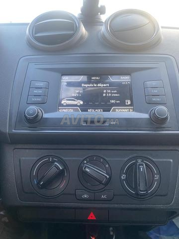 Seat Ibiza Diesel Manuelle 2018 à Dar Bouazza - 2