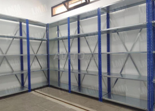 rayonnage léger pour le stockage