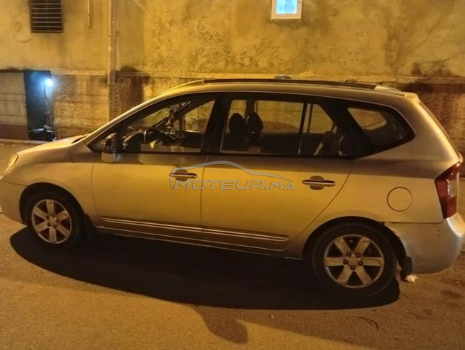 Kia carens 