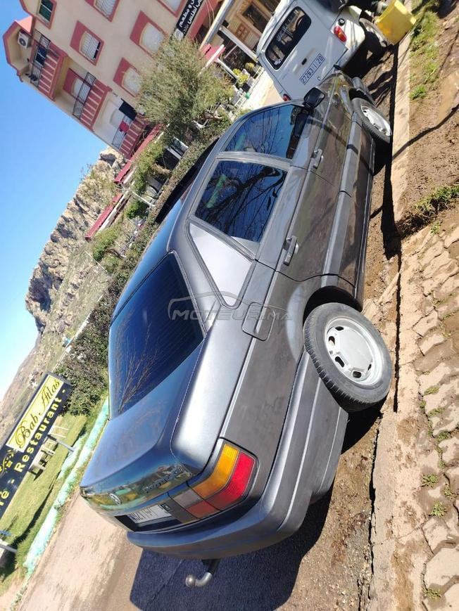 une voiture à vendre