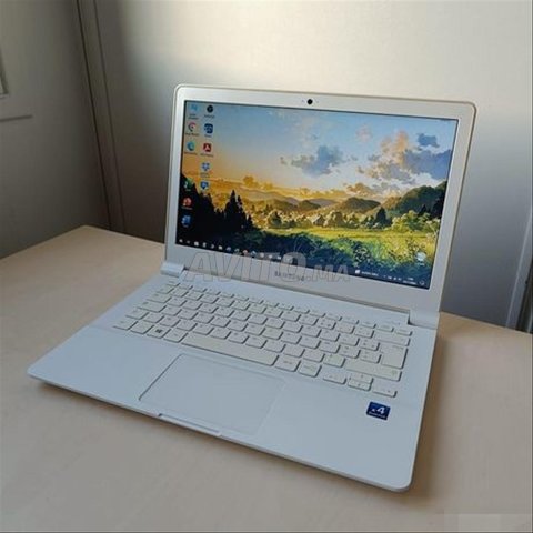 Samsung Slime disc 256 SSD écran 13