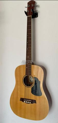 vends guitare basse acoustique 
