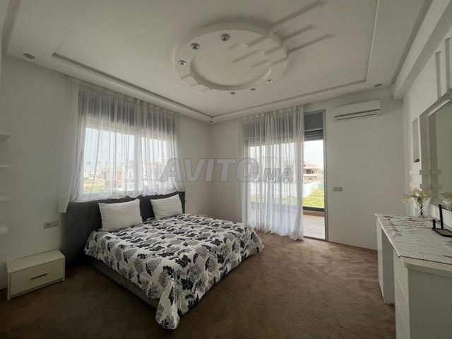 دار بوعزة – فيلا زاوية، 3 واجهات، مسبح - 2