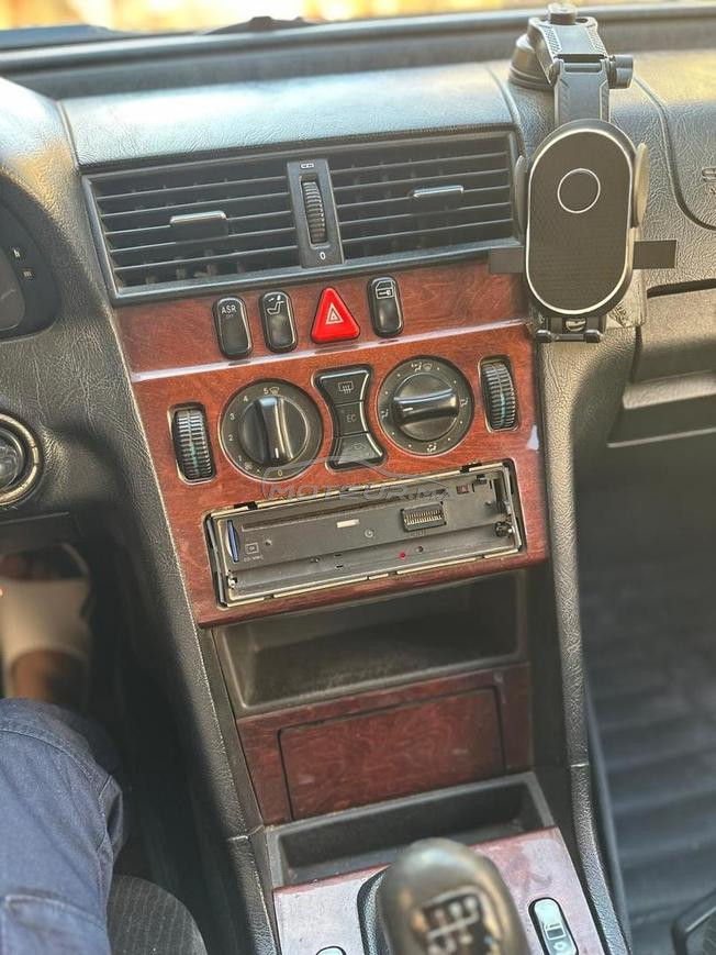 Mercedes Benz 250 Turbo Diesel