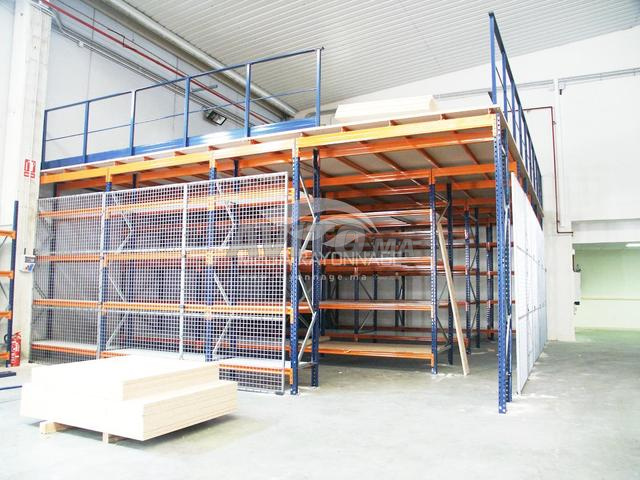 Rayonnage semi-lourd robuste pour vos entrepôts