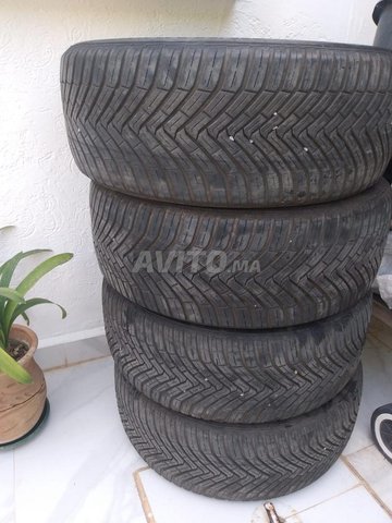 4 Pneus R17 Continental à vendre