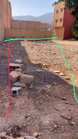 أرض محفظة للبيع 189م² – خميس بني عياط – واجهتان