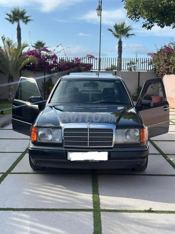 Mercedes-Benz 250 Diesel Manuelle 1992 à Rabat