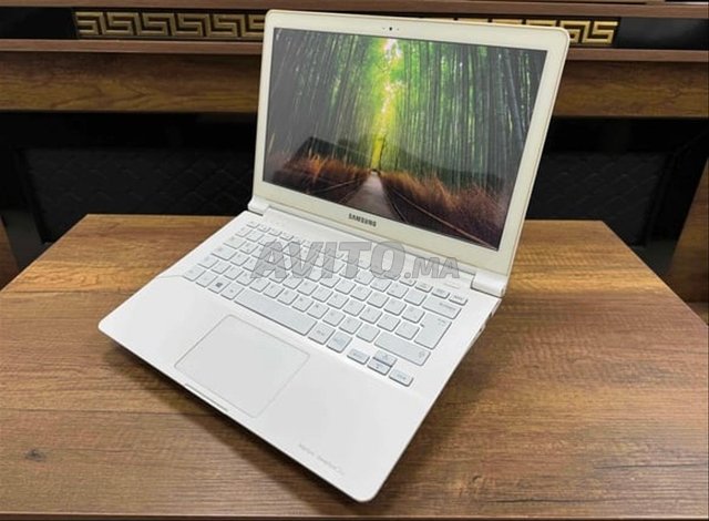 Samsung Slime disc 256 SSD écran 13