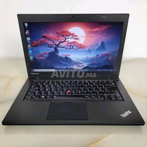 Lenovo i5 Ram 8 Disc SSD et cartable 