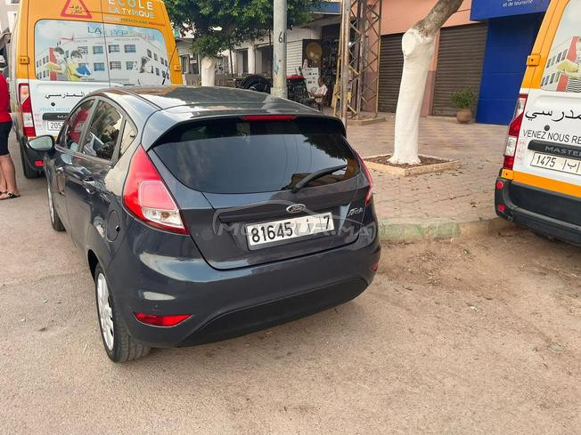 ford fiesta en bon état 