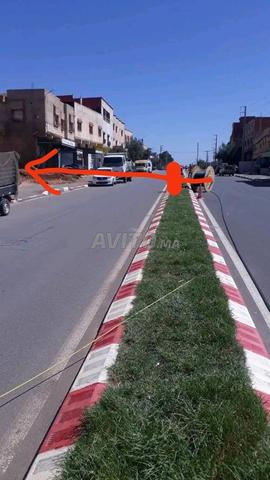 بقعة أرضية بحي المحطة طريق فاس قرب مقهى طنجة