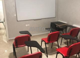 les chaises iso avec tablette écritoires 