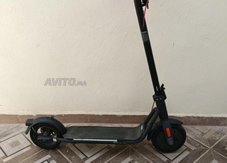 Trottinette électrique navee V40 comme neuf 
