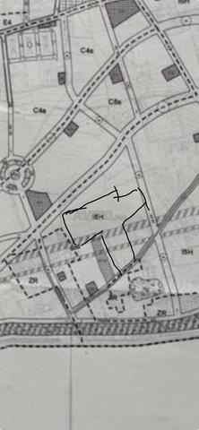 أرض تجارية I5H 43000 متر مربع فندق، عيادة، مدرسة